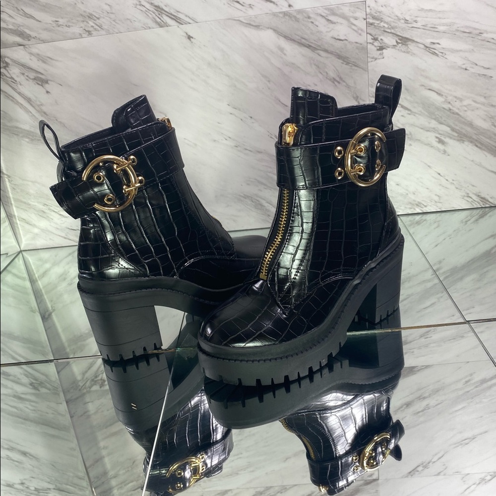 ◼️ BRANDY Black Bootie ◼️ - Picture 7 of 8